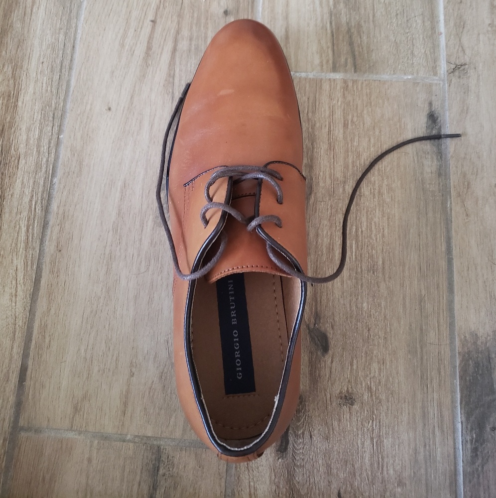 Dress shoes
